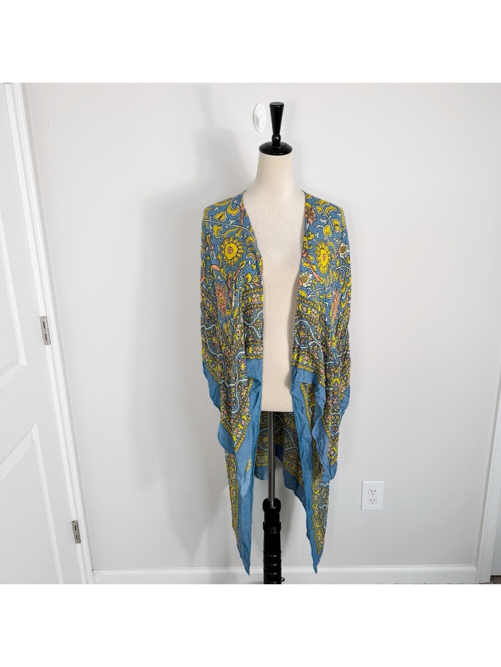 FREE PEOPLE Flowing Magic Dance Paisley Floral Print Kimono BoHo Hippie ONE SIZE